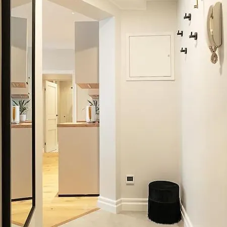 Dictumfactum Nest On Pikk Апартаменти *